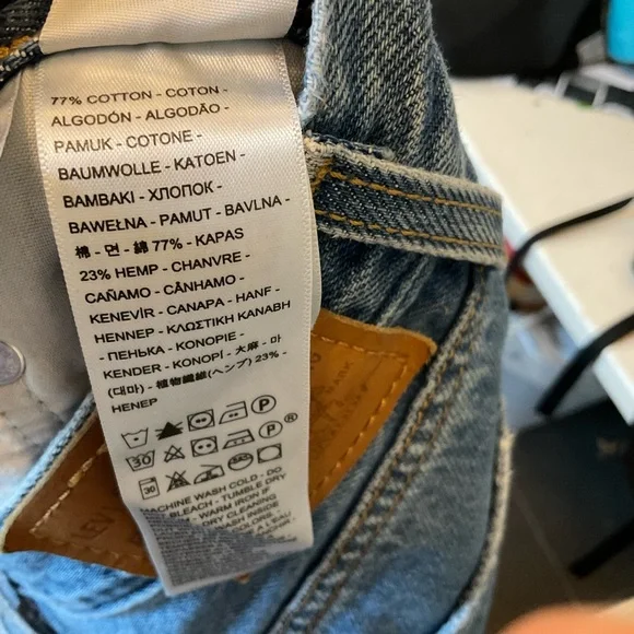 Levi's High Loose Women's High-Rise Wide Leg Jeans in Medium Blue Denim - Picture 8 of 8